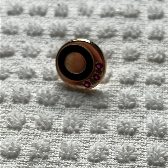 Vintage 10k Gold & Ruby lapel pin - Picture 3 of 6